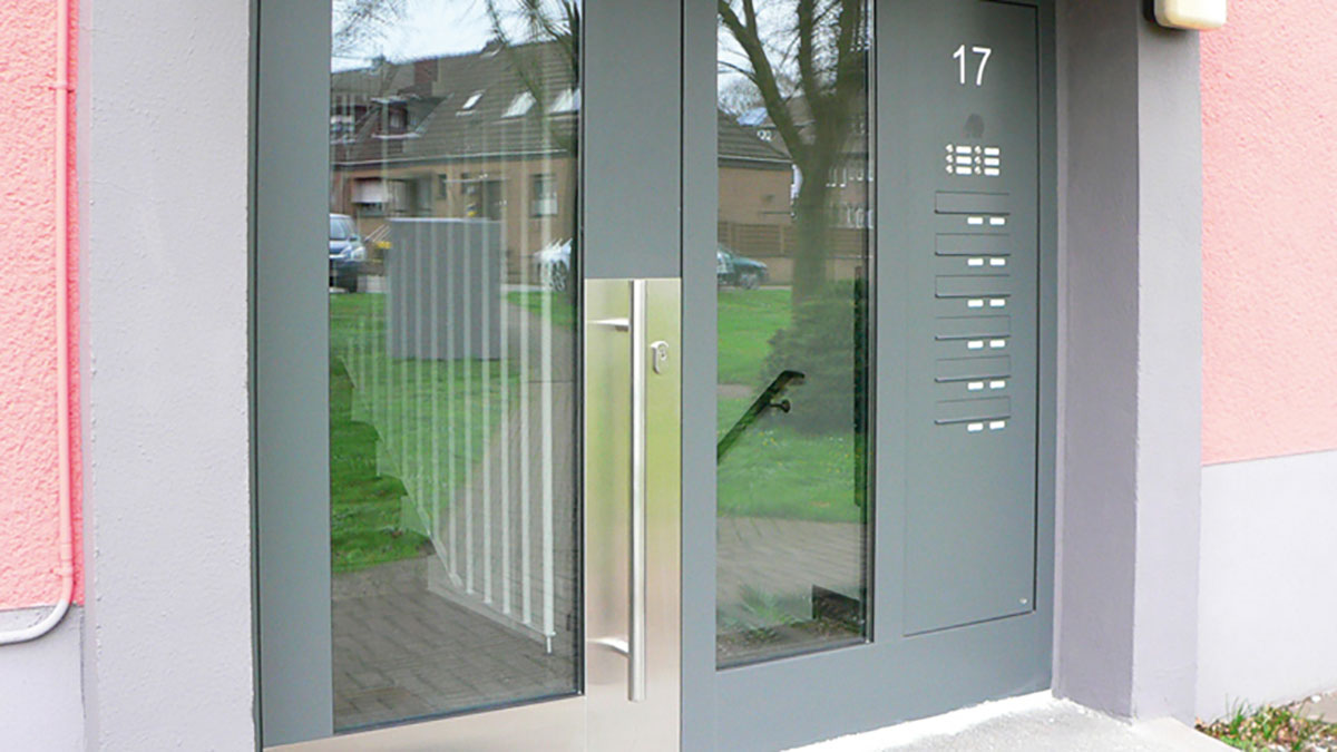 AS02 A DESIGN Holz-Aluminium-Stahl Haustür 68mm  Tür Türe Briefkasten 